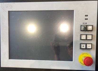 Uszkodzony panel operatorski